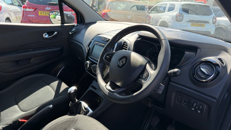 Renault Captur 0.9 TCE 90 Iconic 5dr Petrol Hatchback